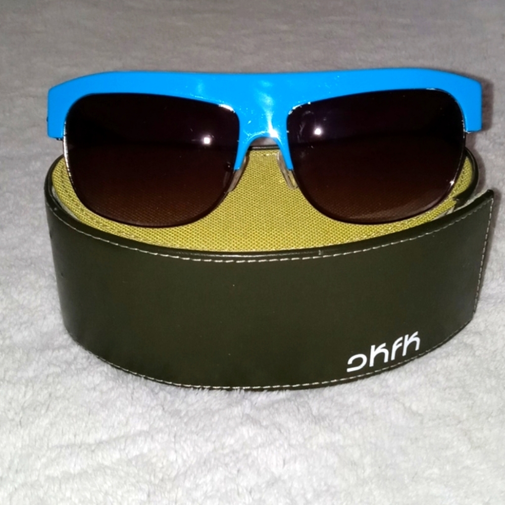 ⭐HP⭐ Skunkfunk - "Magna Hawaiian Blue" Sunglasses